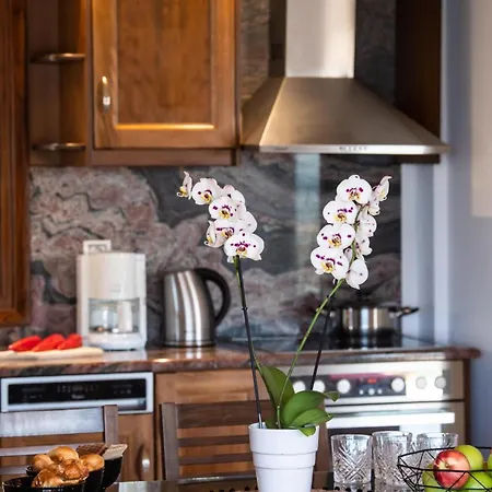 Sunrise View Василики